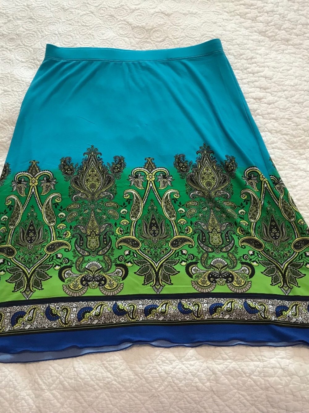 Lightweight & flowy Versona midi skirt in turquoise blue & green paisley (S) - Picture 3 of 16